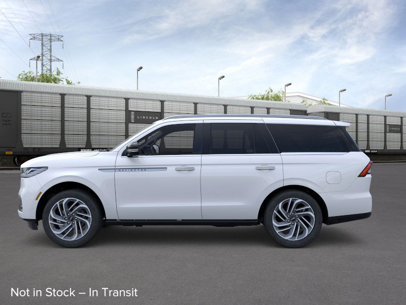 Thumbnail: 2025 Lincoln Navigator - 26