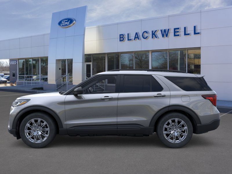 2026 Ford Explorer photo 3