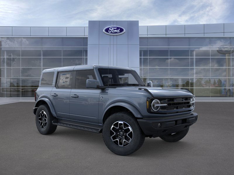 2025 Ford Bronco 4-Door Outer Banks's photo