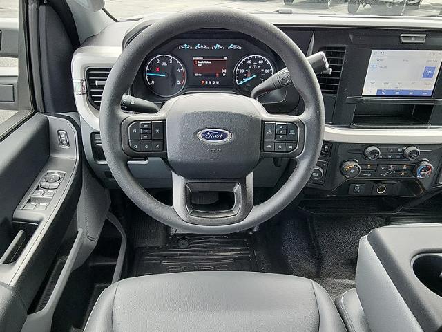 2025 Ford Super Duty F-350 DRW F-350 XL 4WD Crew Cab 179 WB 60 CA