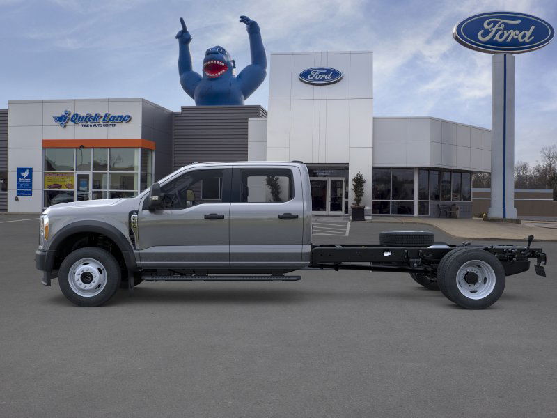 2026 Ford F-550 XL photo 3