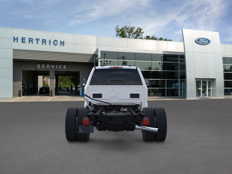 2025 Ford F-450 Super Duty Chassis Cab XL - Photo 22