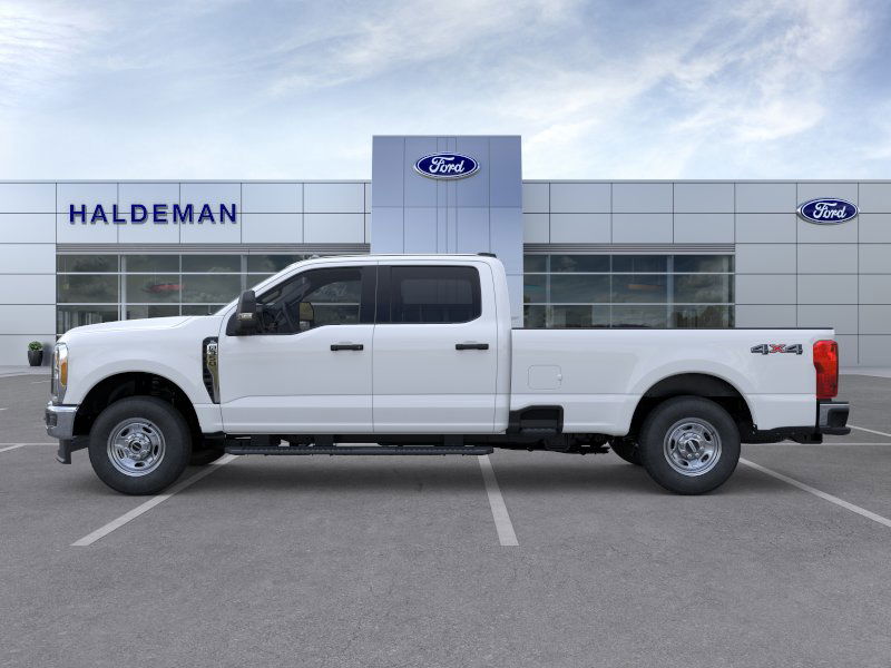 2025 Ford F-350 photo 3