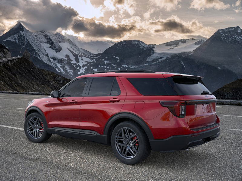 2026 Ford Explorer ST-Line photo 3