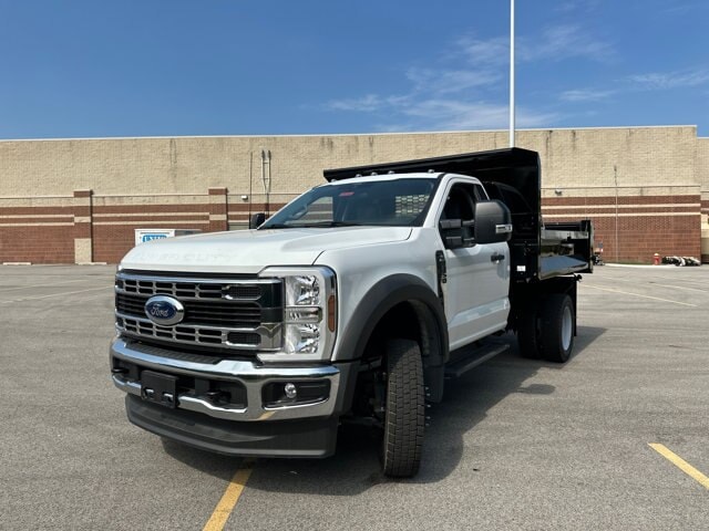 2024 Ford F-450 Super Duty Chassis Cab XL - Photo 31
