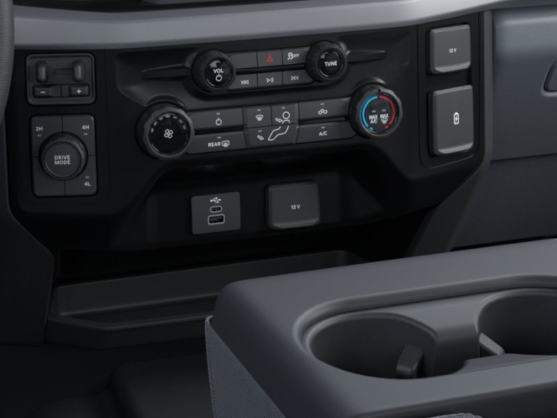 2025 Ford F-350 Super Duty Chassis Cab XL - Photo 38