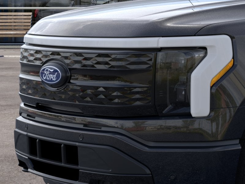2025 Ford F-150 Lightning Platinum - Photo 35