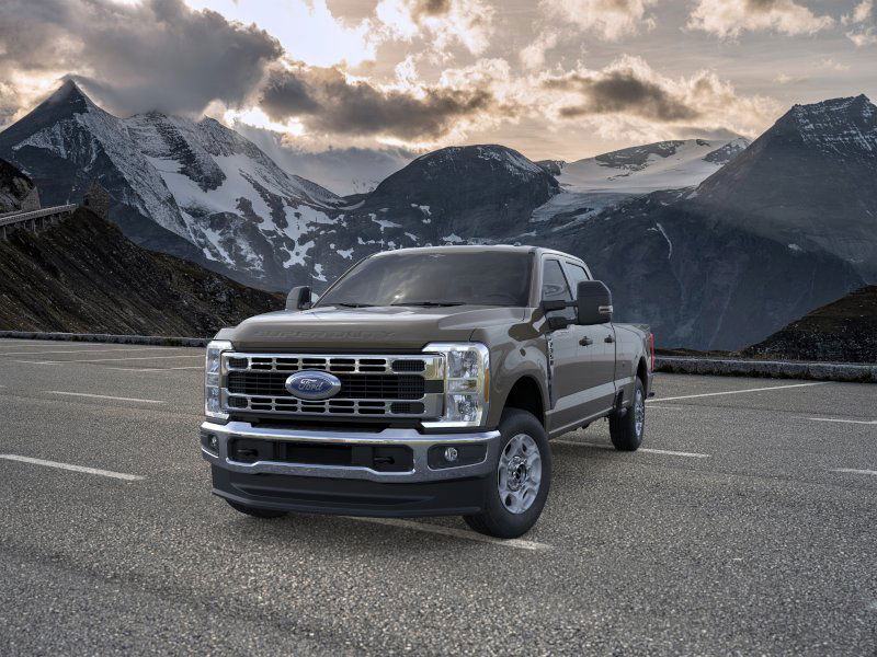 2026 Ford F-350 Super Duty XLT - Photo 2