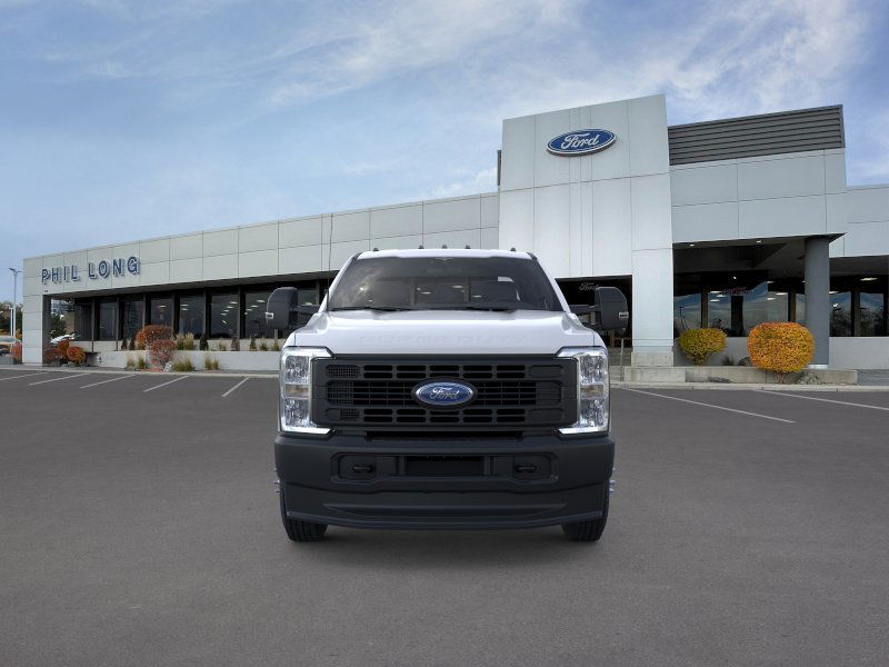 2025 Ford F-350 Super Duty Chassis Cab XL - Photo 29