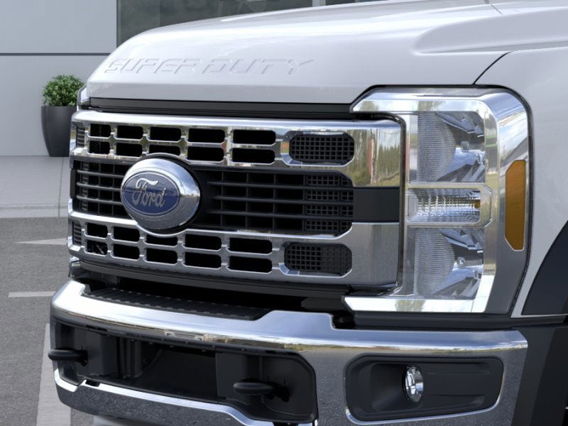 2025 Ford F-450 Super Duty Chassis Cab XL - Photo 27