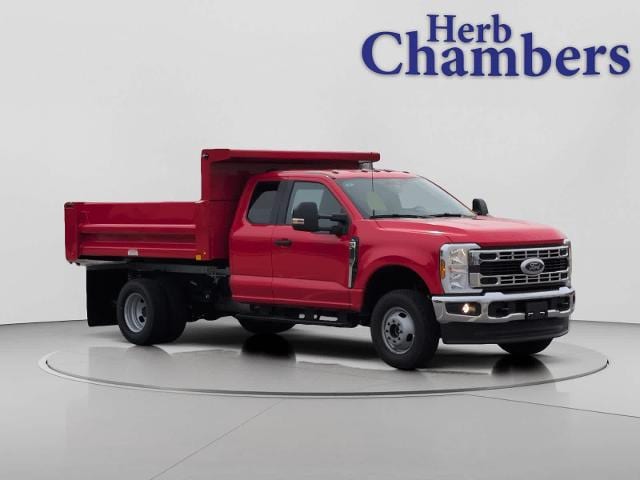 2025 Ford F-350 Super Duty Chassis Cab XL - Photo 36