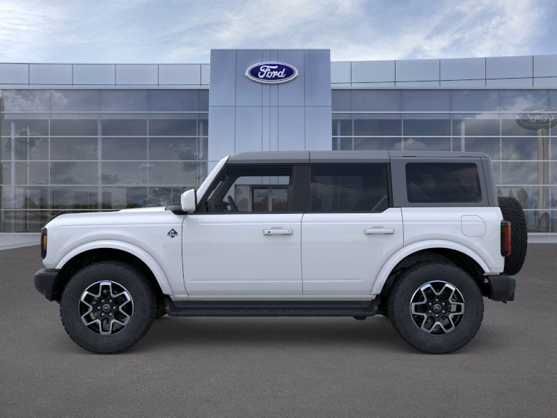 2025 Ford Bronco Outer Banks photo 3