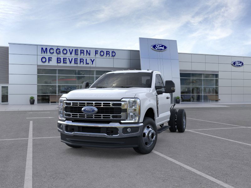 2025 Ford F-350 photo 2