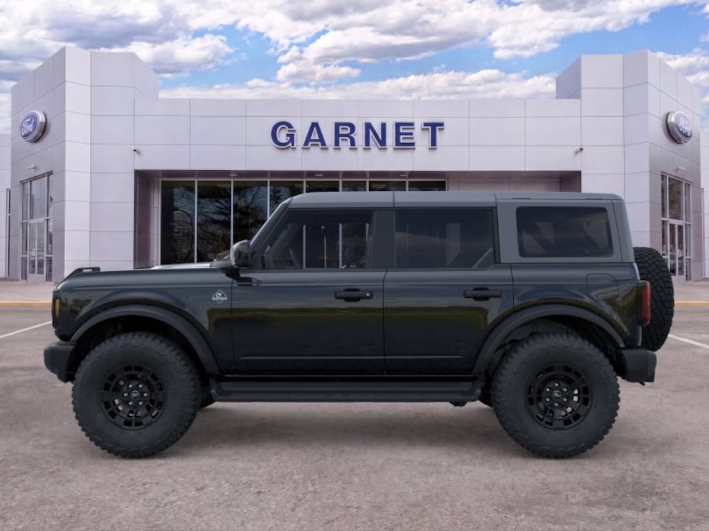 New 2026 Ford Bronco Outer Banks SUV