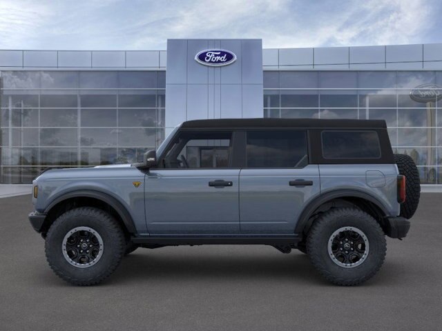 2024 Ford Bronco Badlands photo 3