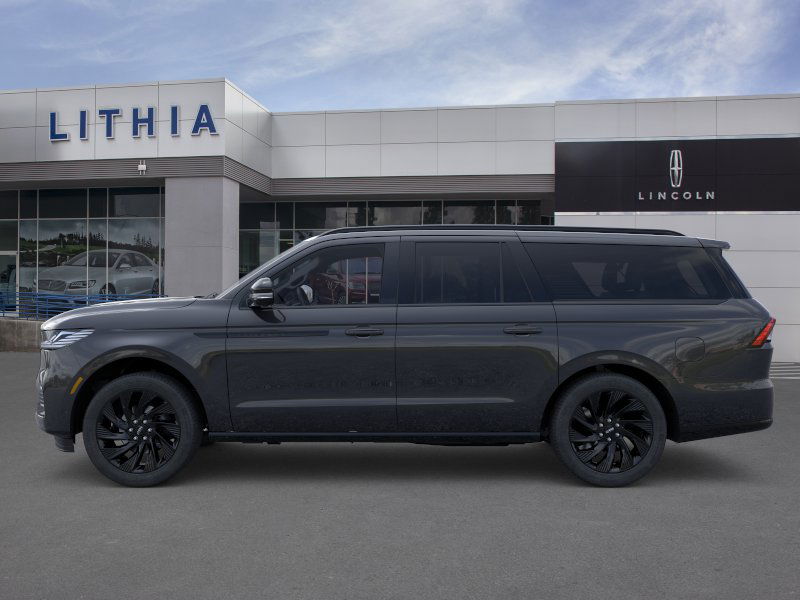 Thumbnail: 2026 Lincoln Navigator L - 33