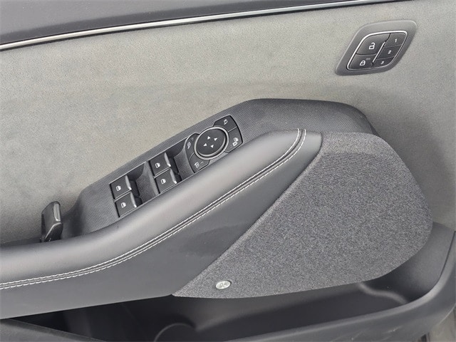 2025 Ford Mustang Mach-E GT - Photo 46