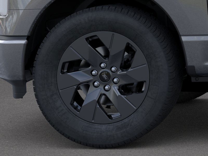 2025 Ford F-150 Lightning photo 19