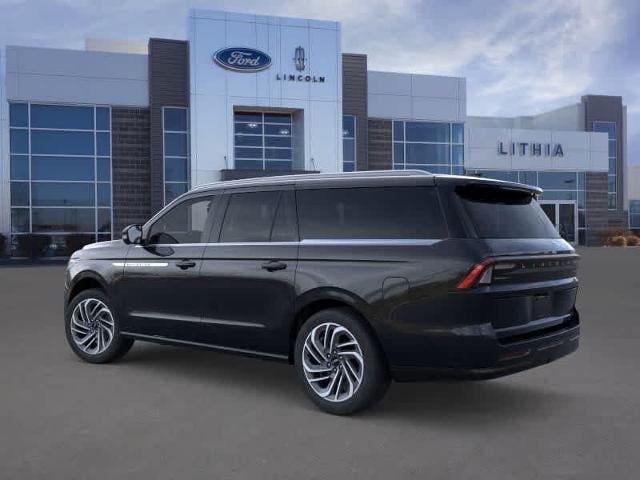 Thumbnail: 2025 Lincoln Navigator L - 27