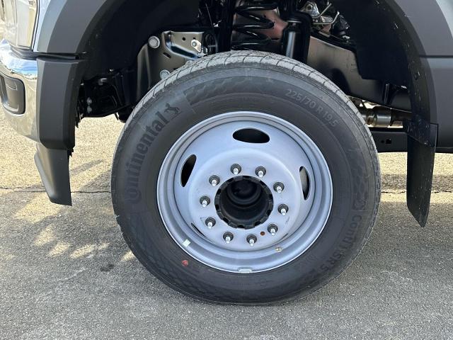 2024 Ford F-550 Super Duty Chassis Cab XL - Photo 27