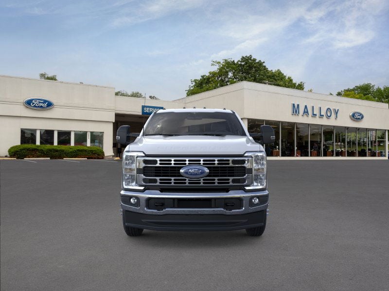 2025 Ford F-350 Super Duty Chassis Cab XL - Photo 9