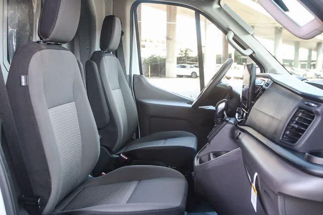 2025 Ford Transit Cutaway Base - Photo 59