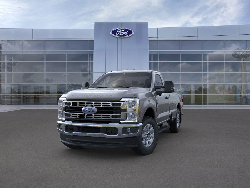 2025 Ford F-350 XLT photo 2