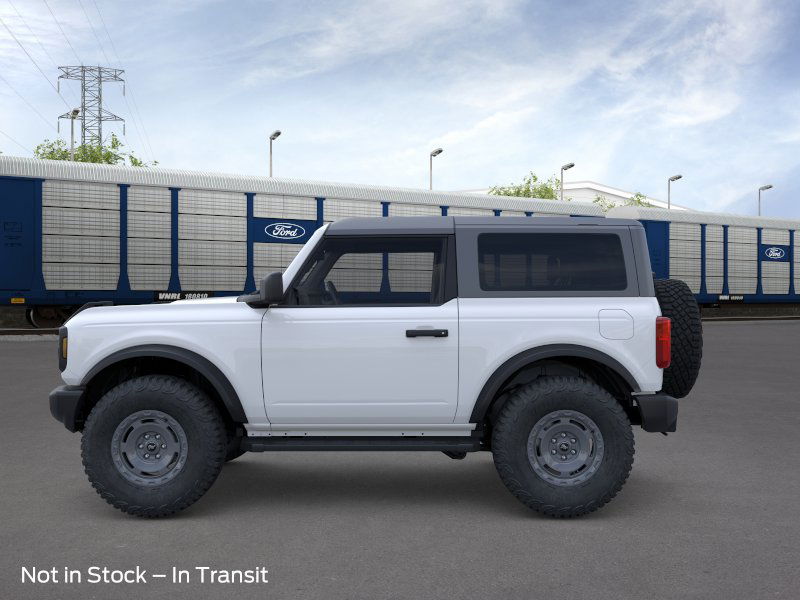 2025 Ford Bronco Base photo 3