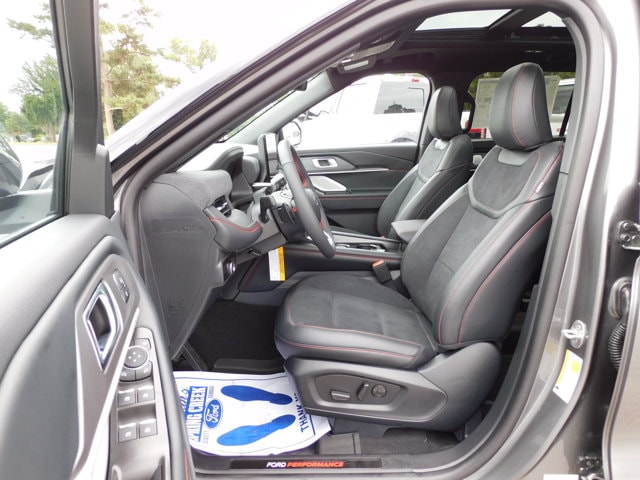 2025 Ford Explorer ST - Photo 33