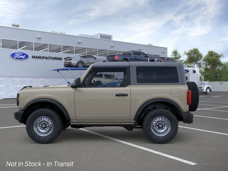 2025 Ford Bronco Base photo 3