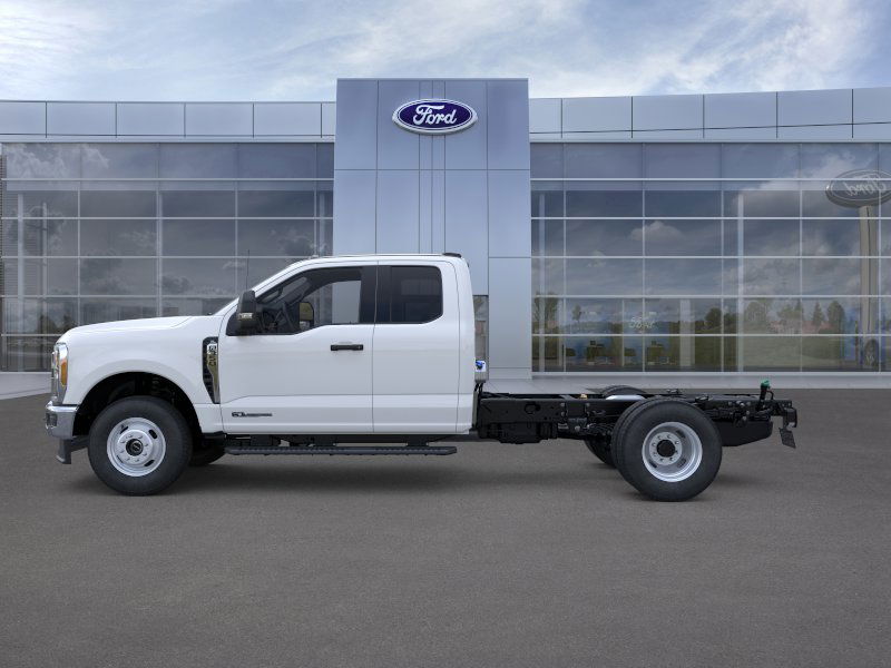 2026 Ford F-350 XL photo 3