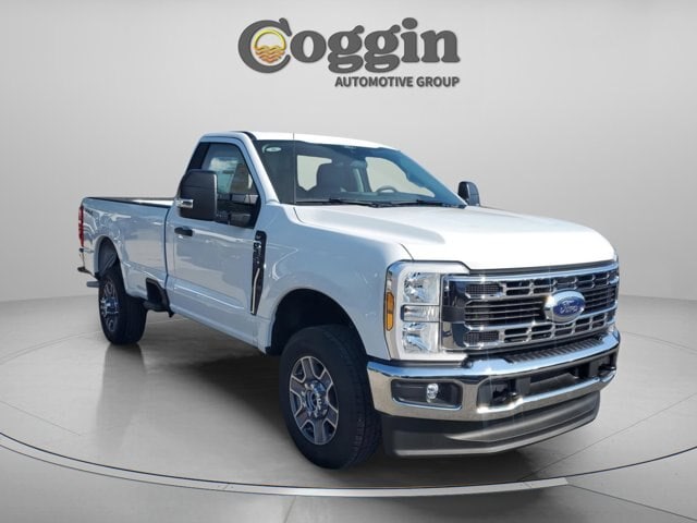 2025 Ford F-350 Super Duty XLT - Photo 39