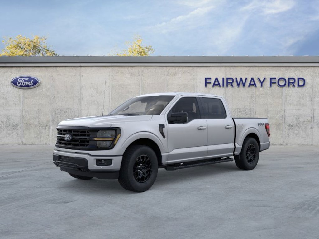 New 2025 Ford F-150 XLT XLT 4WD SuperCrew 5.5 Box