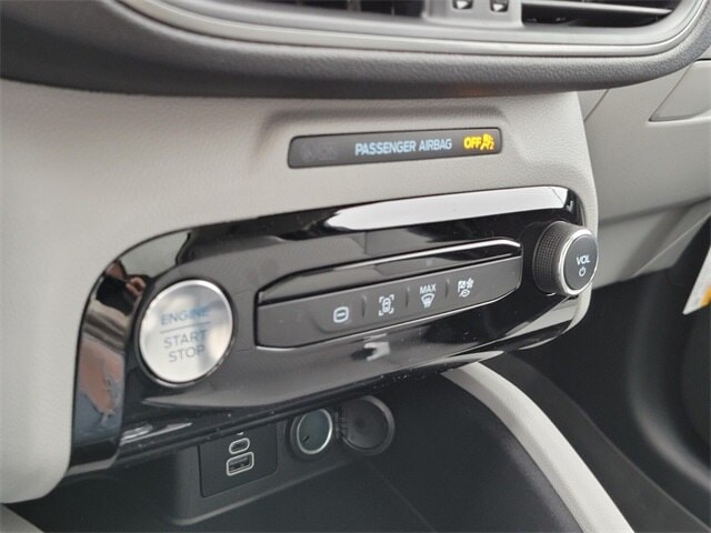 2025 Ford Escape Plug-in hybrid PHEV - Photo 45