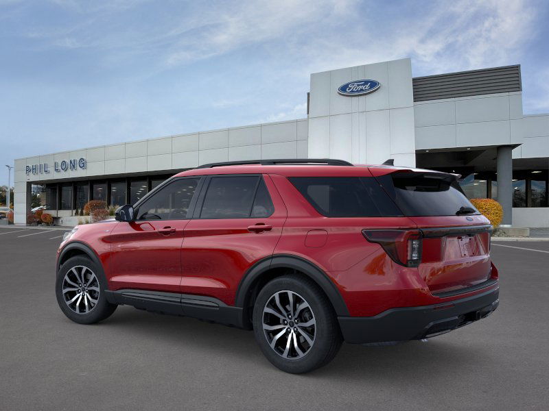 2025 Ford Explorer ST-Line photo 4