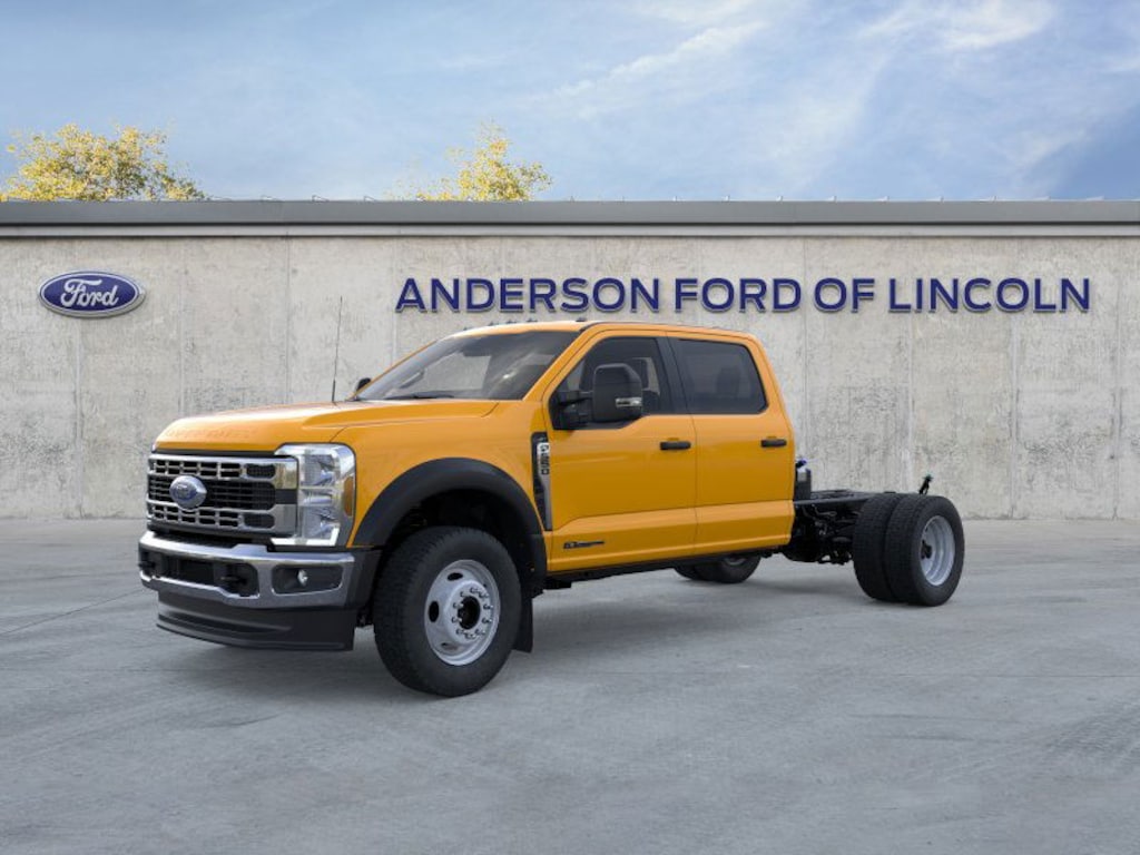 New 2025 Ford Chassis Cab F-550 XLT TRUCK