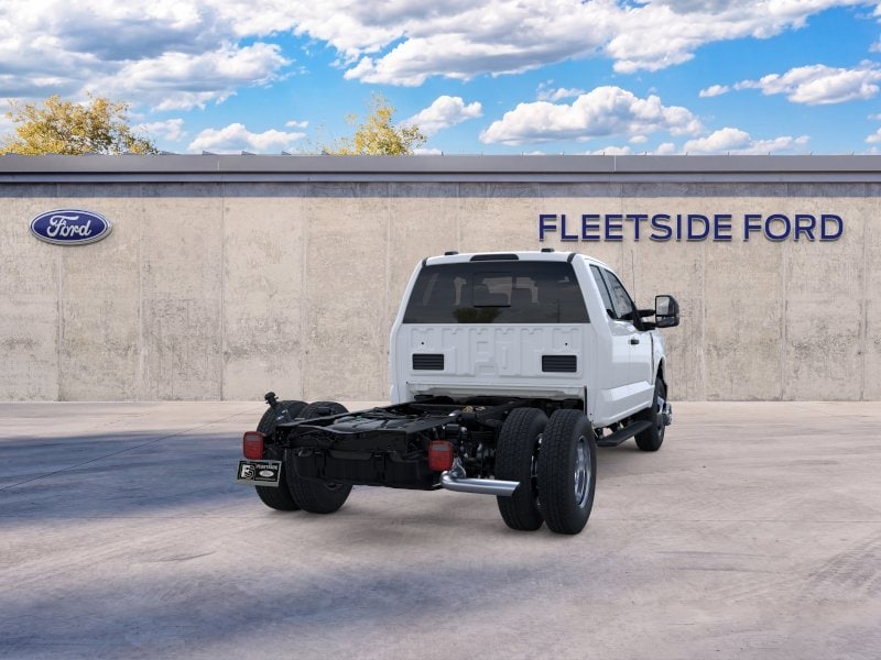 2025 Ford F-350 Super Duty Chassis Cab XL - Photo 25