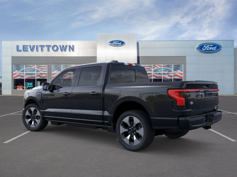2025 Ford F-150 Platinum photo 3