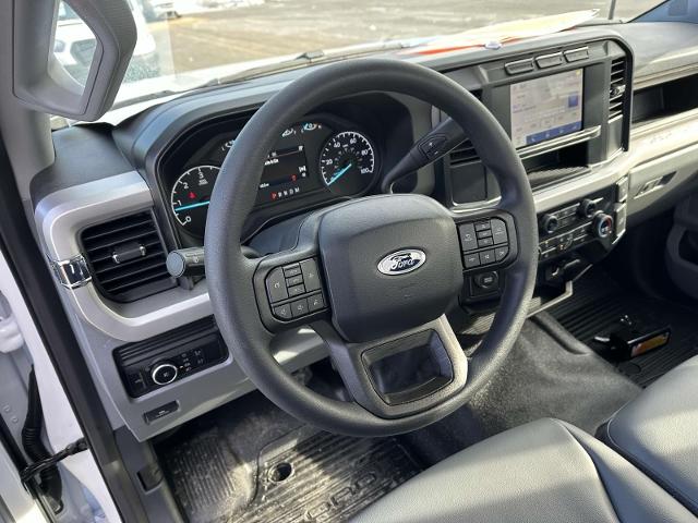 2024 Ford F-550 Super Duty Chassis Cab XL - Photo 31