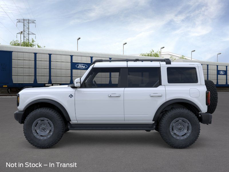 2025 Ford Bronco Outer Banks photo 3