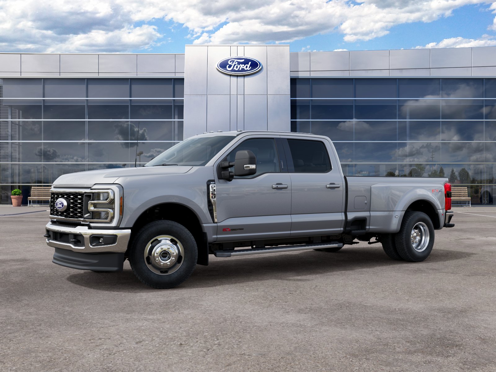 2027 Ford Super Duty F-350 DRW XLT Truck