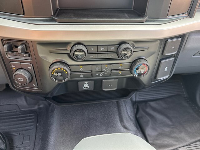 2024 Ford F-450 Super Duty Chassis Cab XL - Photo 48