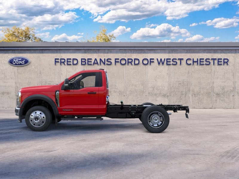 2025 Ford F-550 Super Duty Chassis Cab XLT - Photo 38