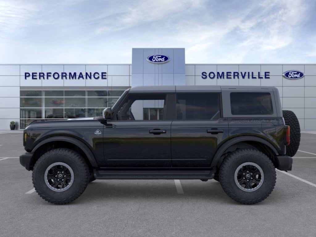 New 2025 Ford Bronco Outer Banks SUV