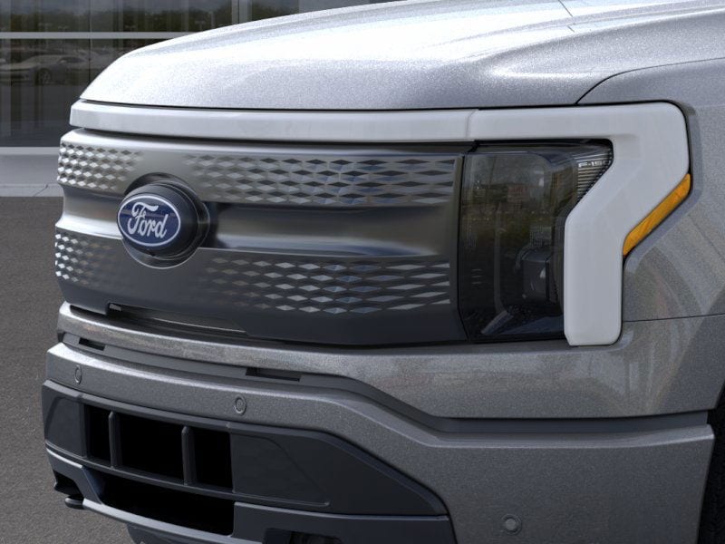 2025 Ford F-150 Lightning Flash - Photo 17