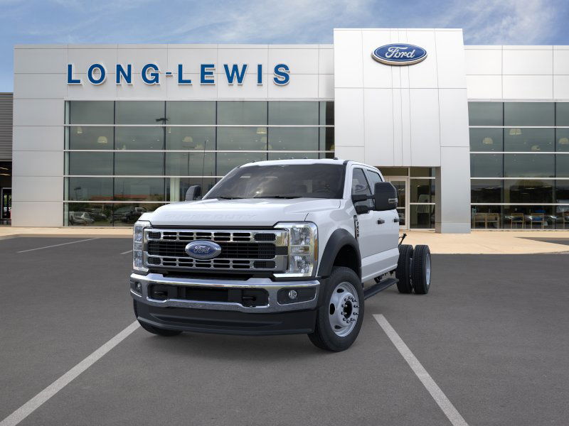 2025 Ford F-450 photo 2