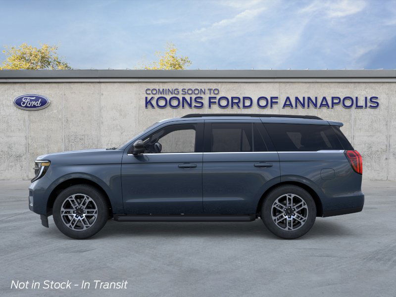 2025 Ford Expedition photo 2