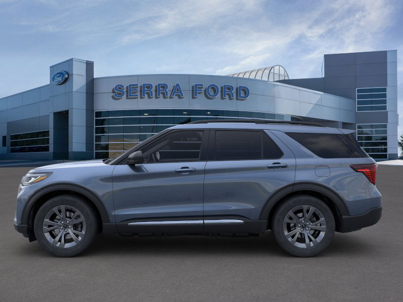 2025 Ford Explorer photo 3