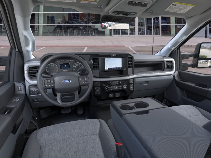 2025 Ford F-550 Super Duty Chassis Cab XL - Photo 31