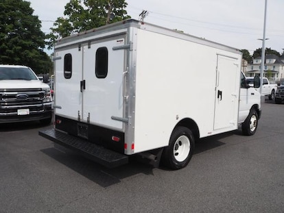 New 19 Ford E 350 Cutaway Supreme 10 Spartan Box Oxford White On Sale At Kelly Ford Beverly Ma Vin 1fdwe3fs4kdc707